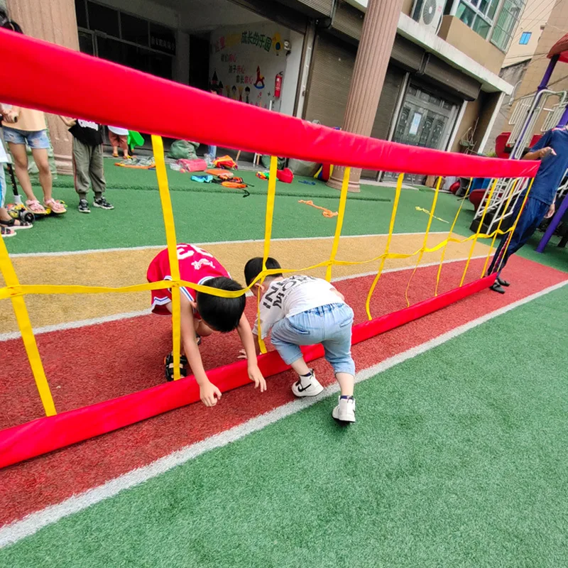 Equipo de entrenamiento de percepción listo para jugar en el jardín
