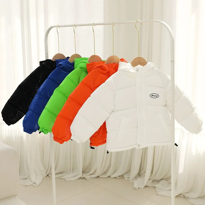 Chaqueta acolchada infantil con capucha
