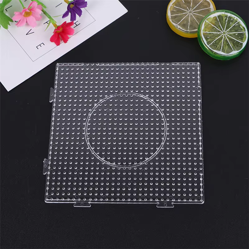Conjunto de cuatro tableros alineados