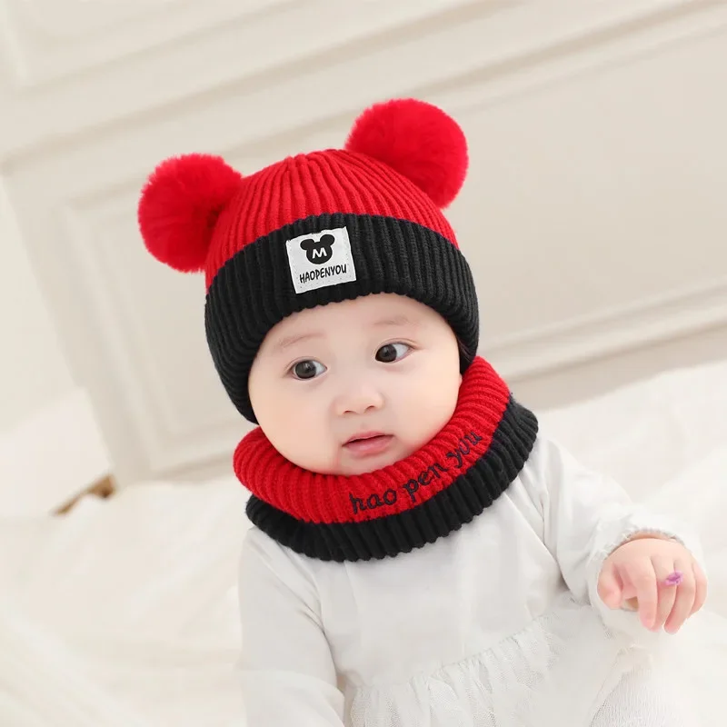 Gorro de invierno para bebé con bufanda tejida de oso - imagen 3