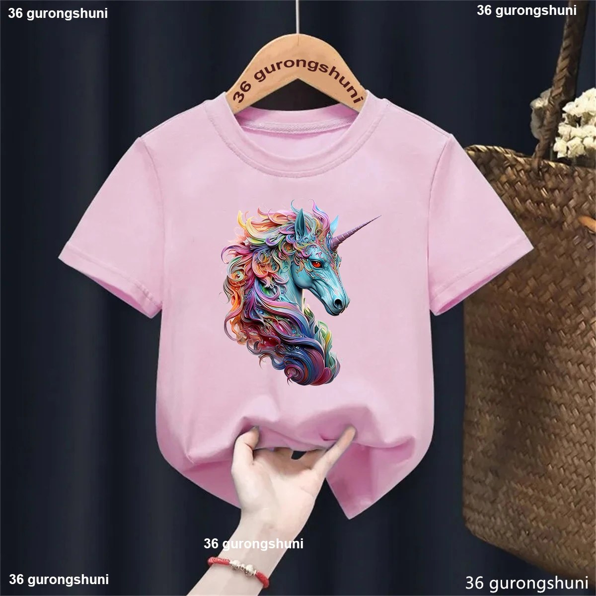 Diseño Kawaii con temática de caballos y flores