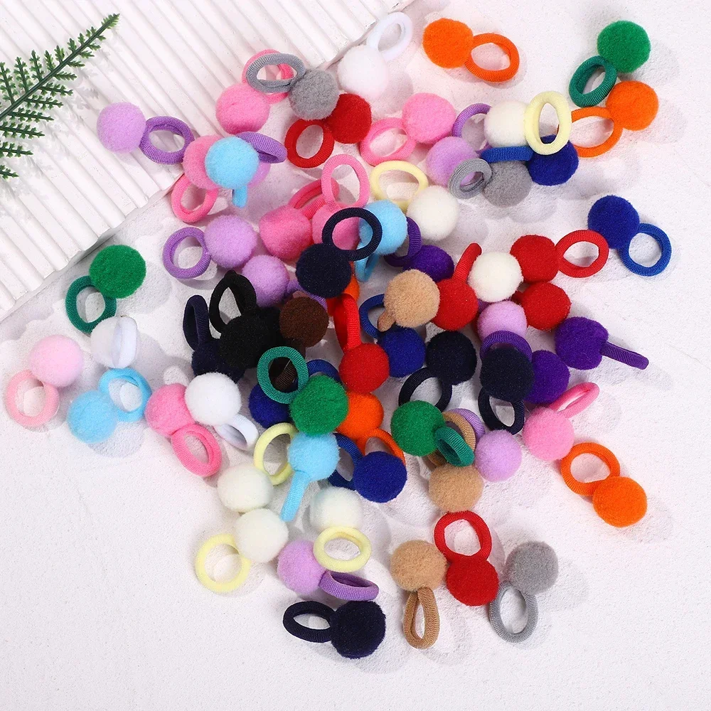 Lazos y clips para el cabello en colores vivos