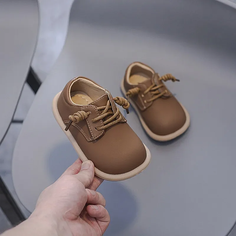 Zapatos de piel inglesa para bebé – Cómodos y antideslizantes - imagen 2