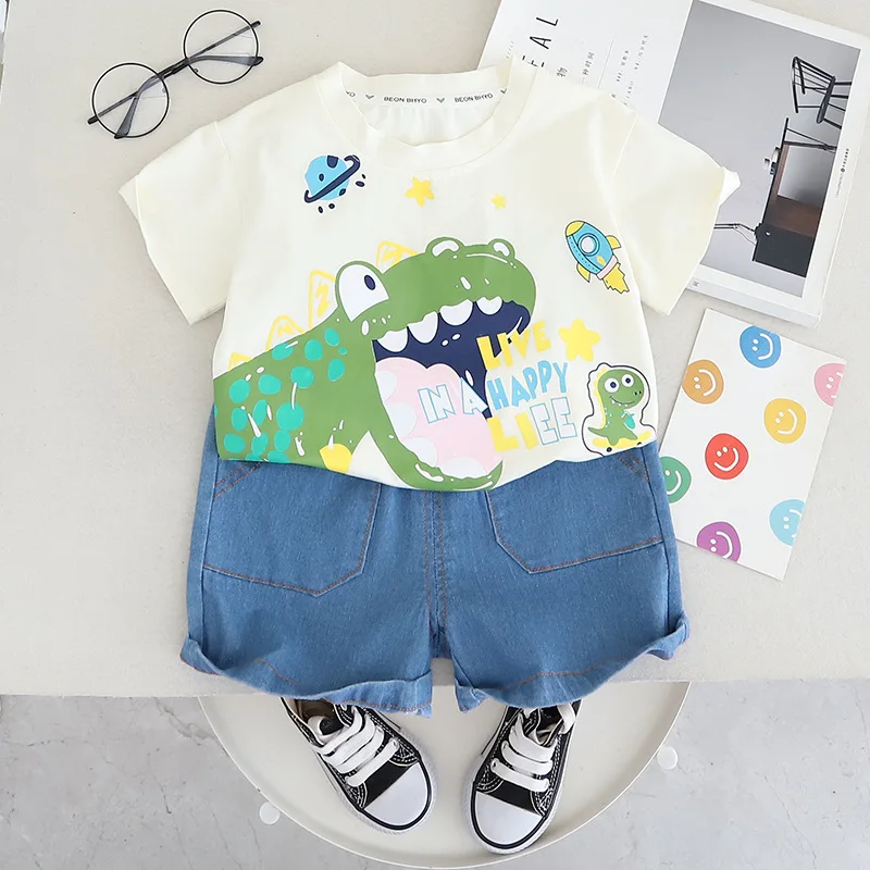 Conjunto de verano para niño pequeño con camiseta y short de mezclilla