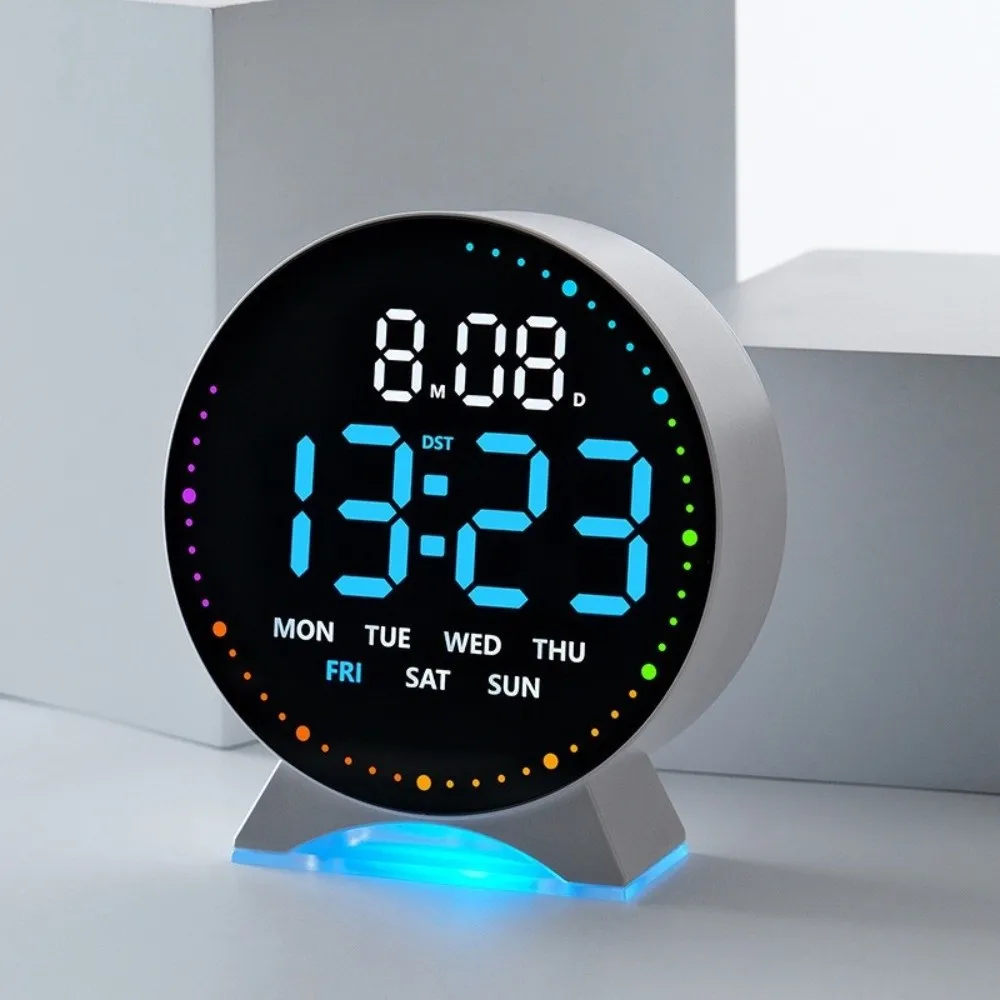 Detalle de pantalla LED y brillo ajustable