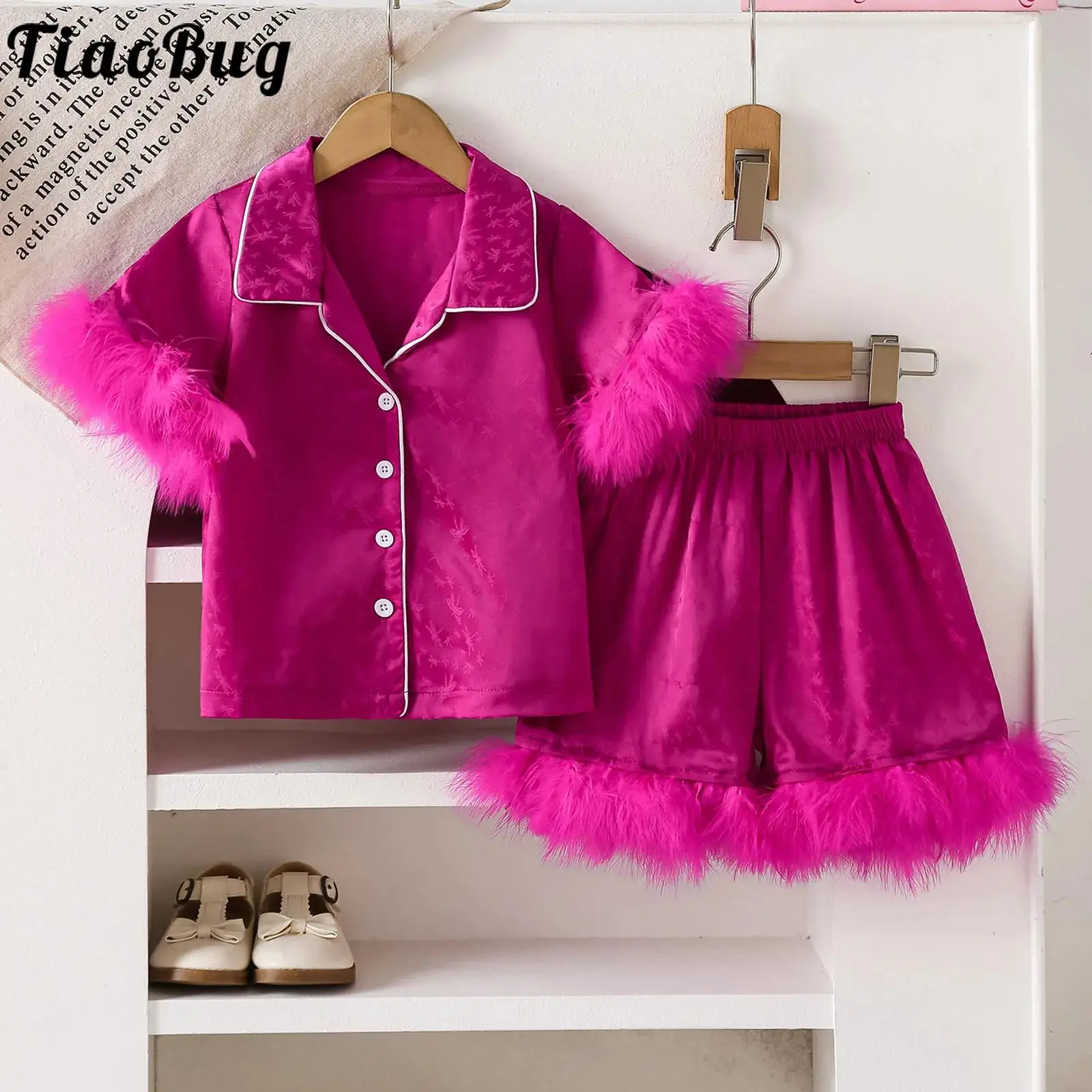 Pijama satén niña con camisa botones y pantalón corto jacquard