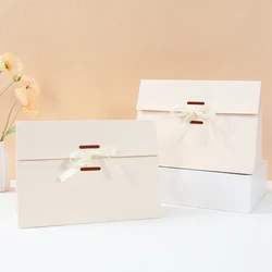 Bolsas de regalo para bautizo de color claro decorativas