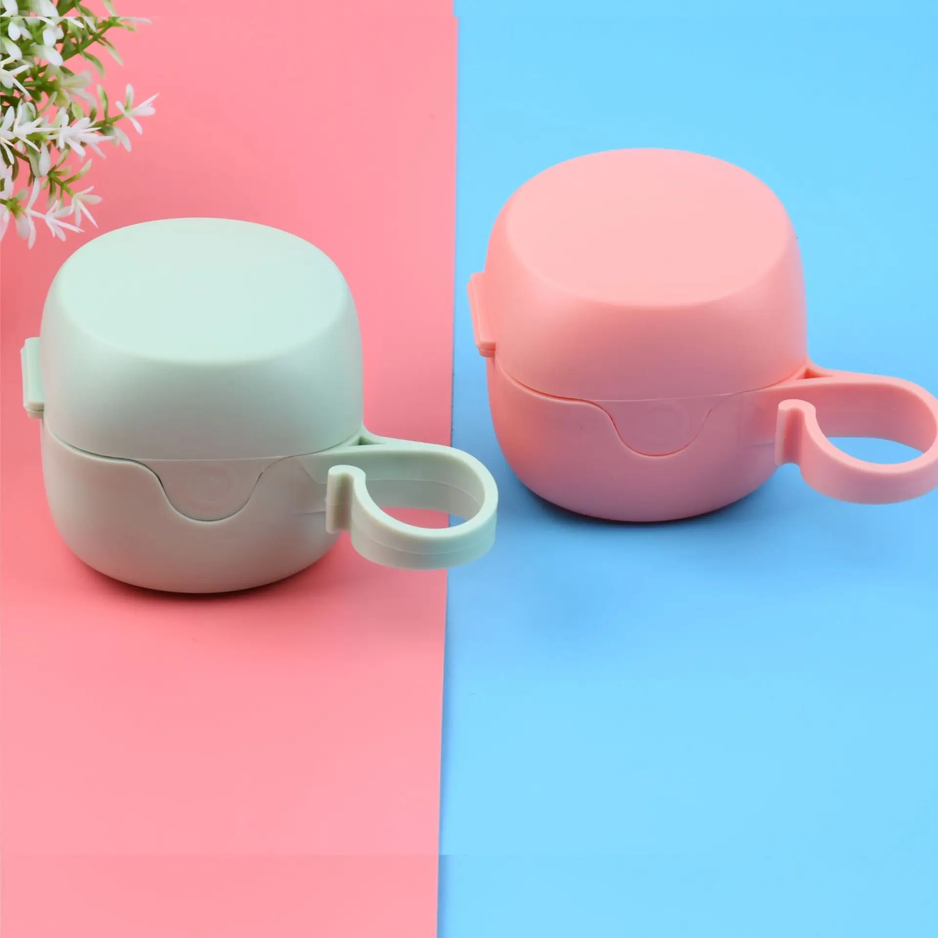 Estuche para chupete portátil – caja de viaje para bebés y niños - imagen 5