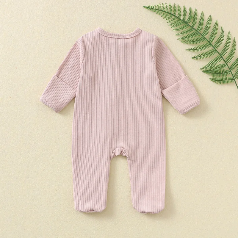 Pijama para recién nacido y uso diario