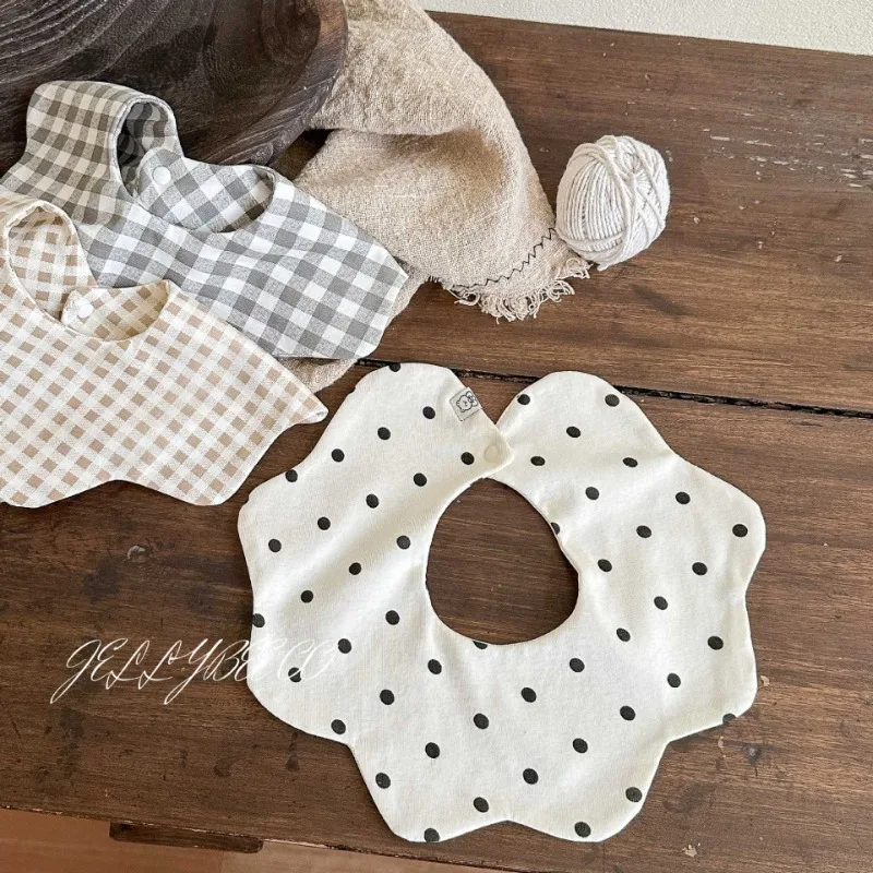 Baberos de algodón para bebé estilo coreano pétalos INS - imagen 3