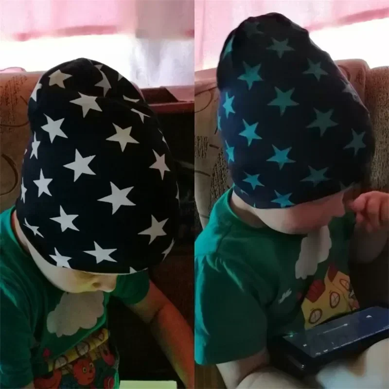 Gorro de punto hexagonal en color neutro