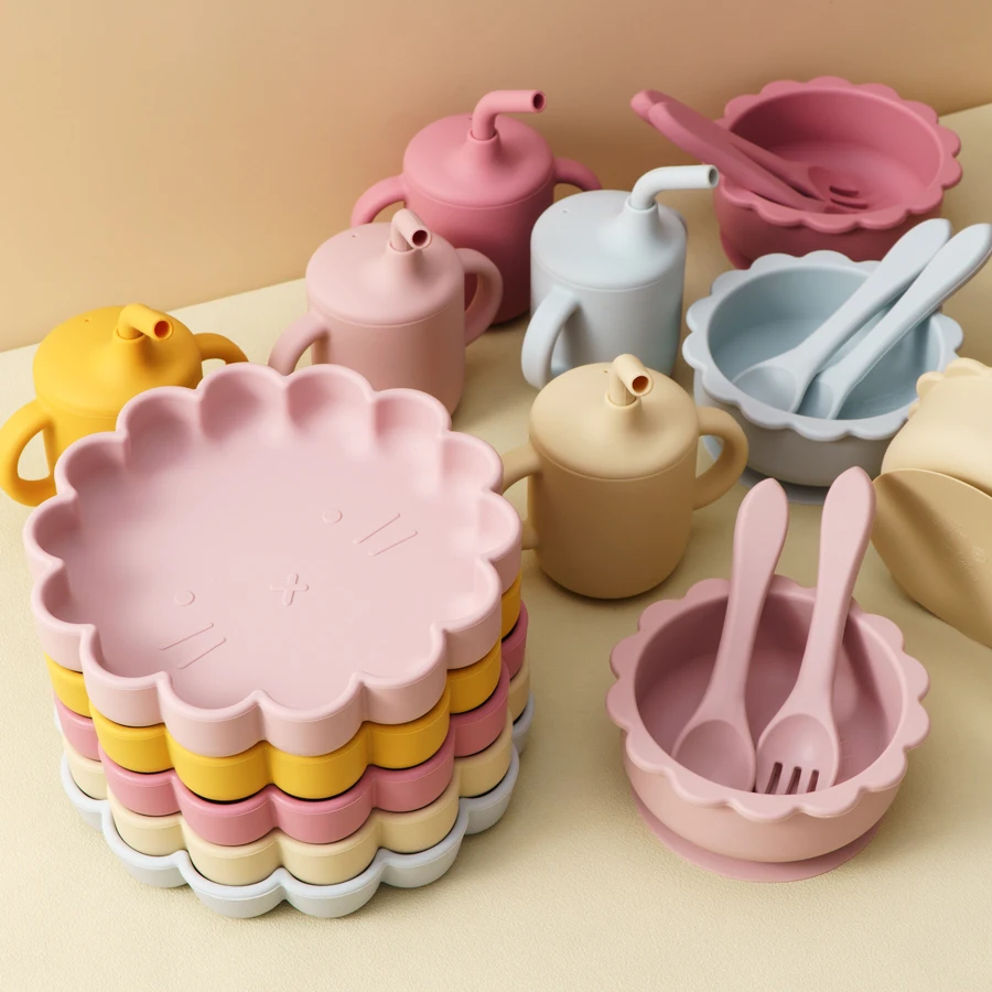 Vajilla silicona bebé con cuenco León – Plato, cubiertos y taza - imagen 3