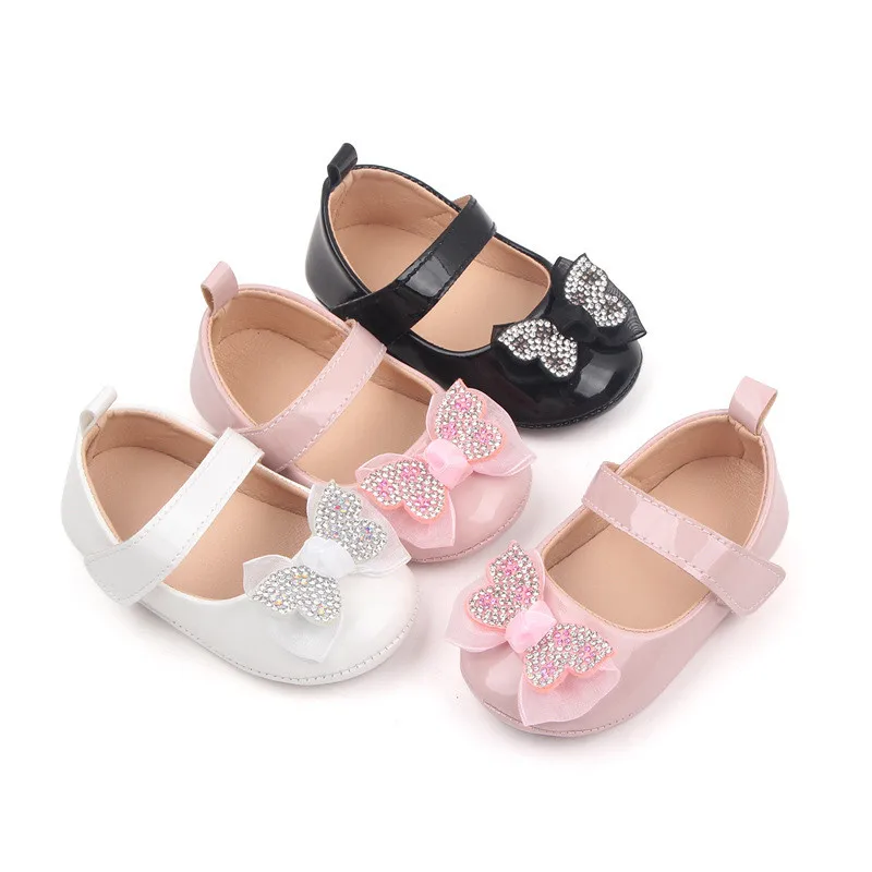 Detalle del lazo tipo bowknot en diseño princesa