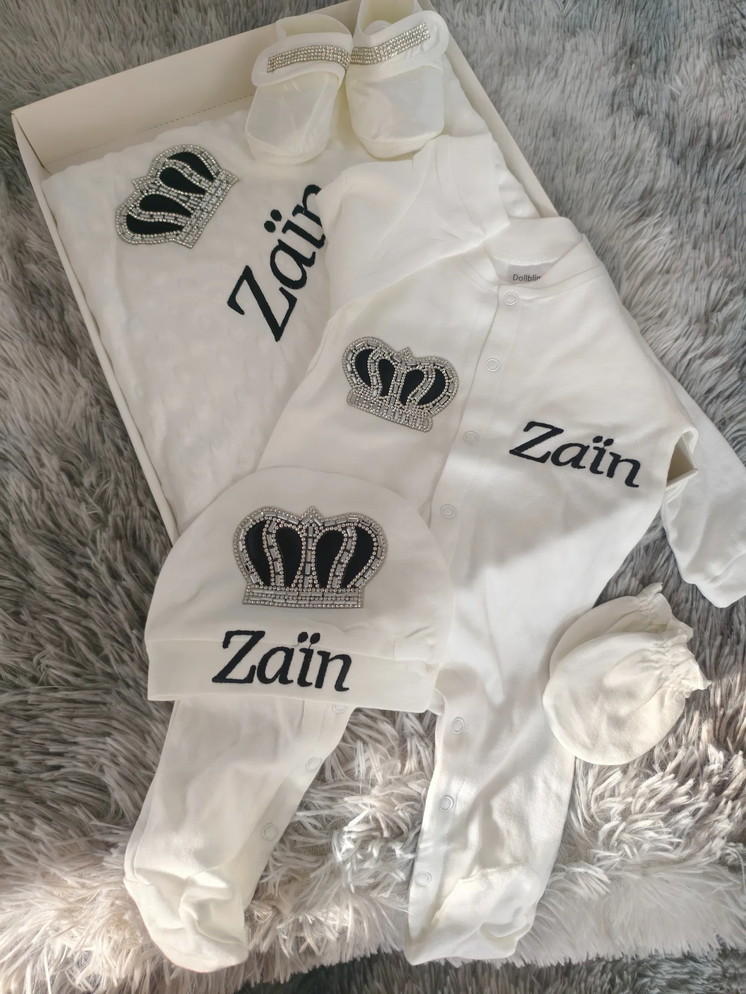 Zain Prince conjunto bebé bautismo con bordado de corona - imagen 4