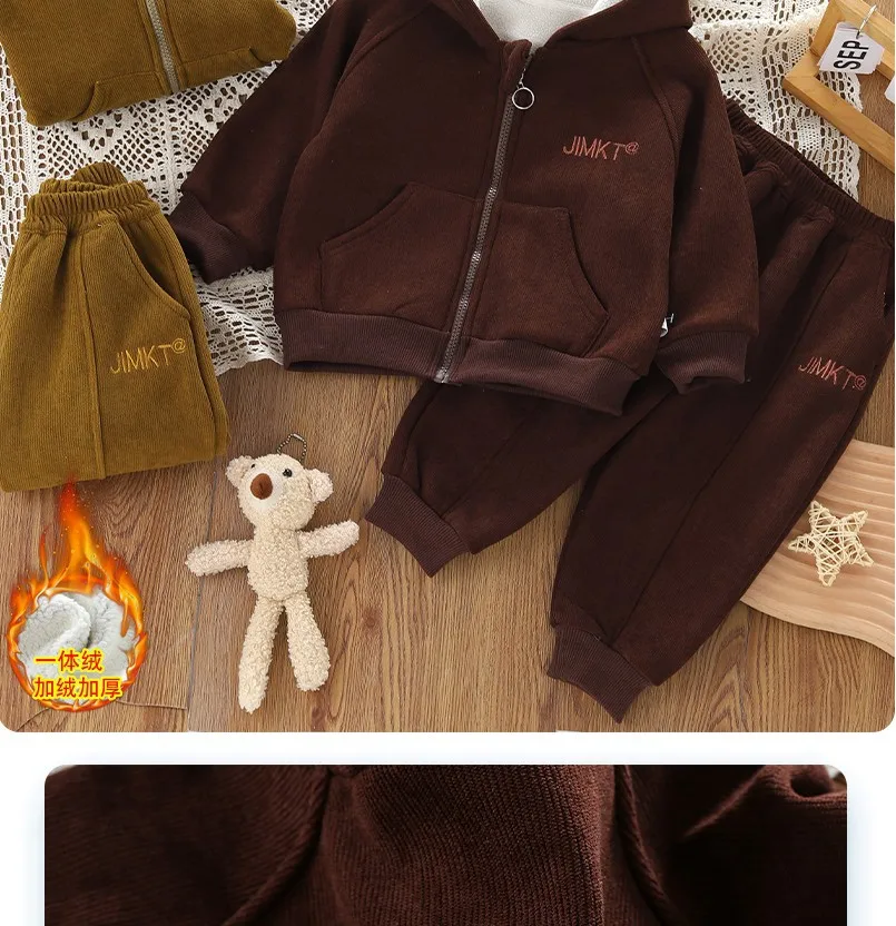 Conjunto infantil acolchado estilo casual
