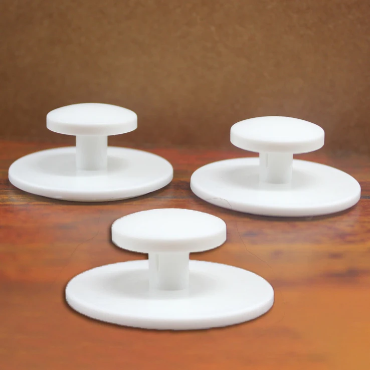 Asas de seguridad autoadhesivas para puertas de baño – Pack de 2 - imagen 2