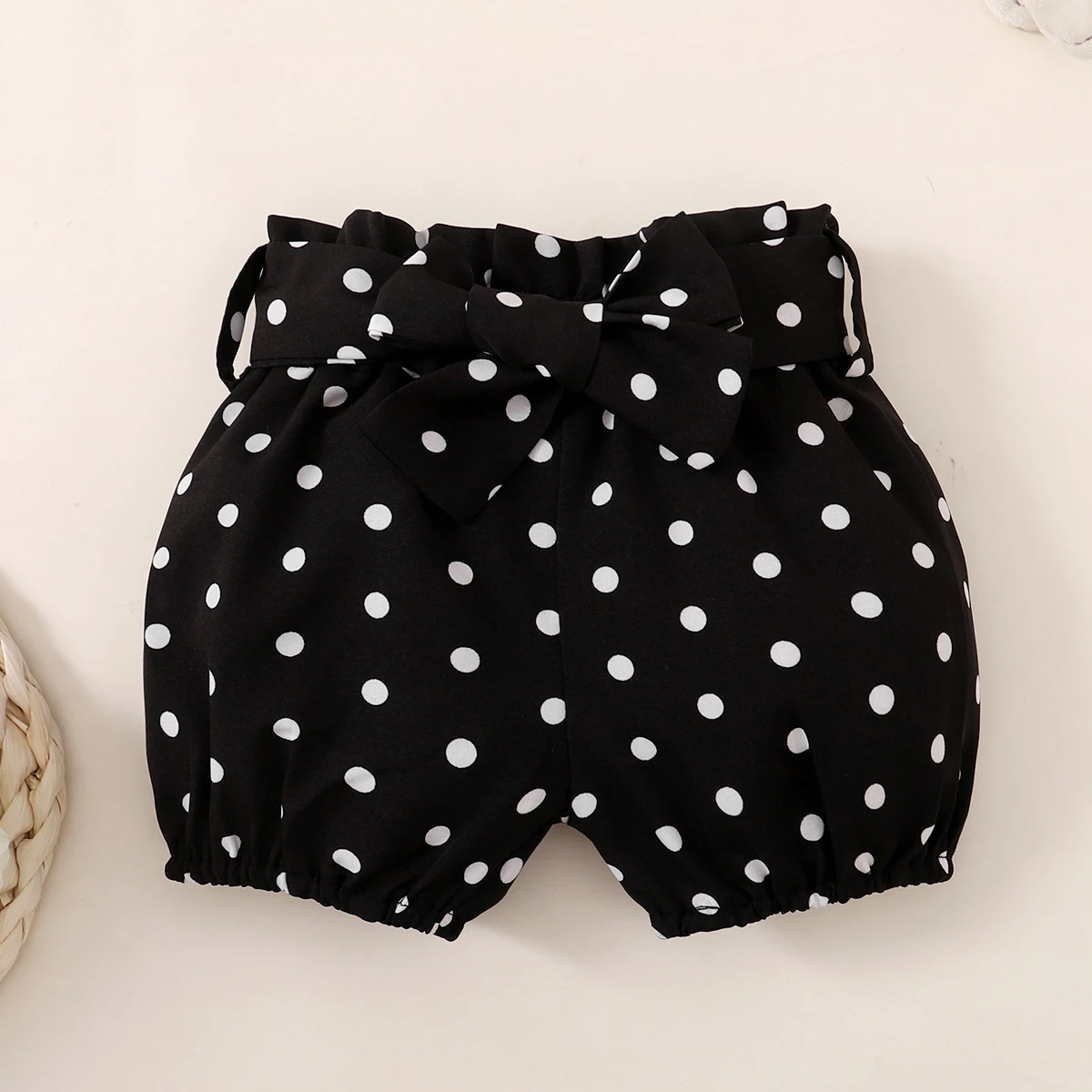 Conjunto verano bebé niña con camiseta de conejo y shorts lunares - imagen 2