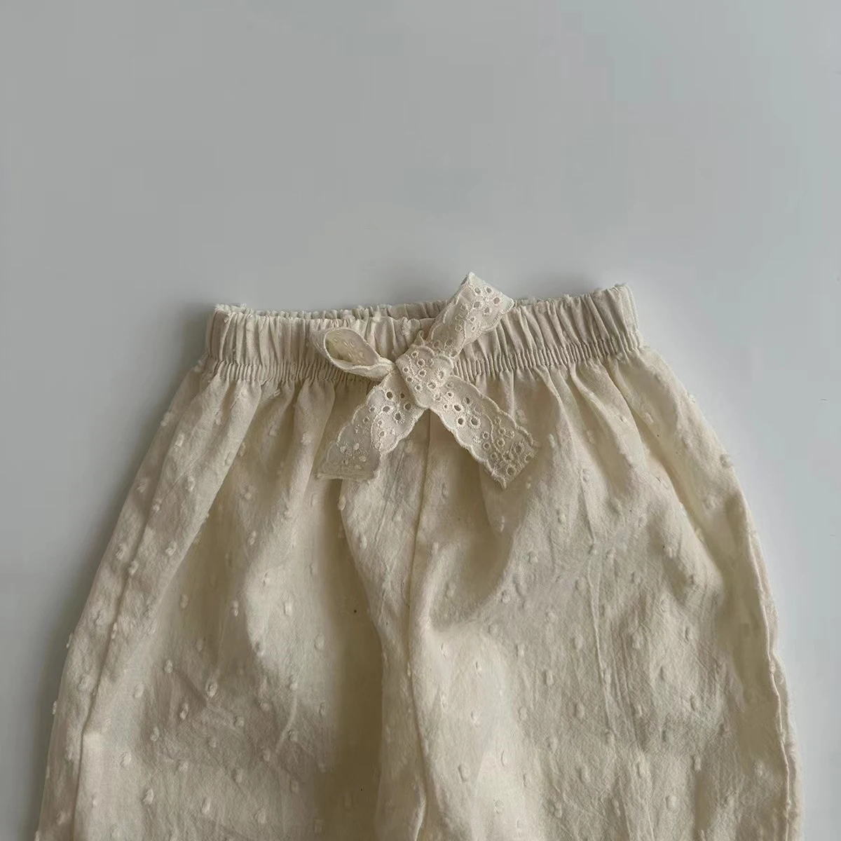 MILANCEL Pantalones de bebé con encaje floral para primavera - imagen 5
