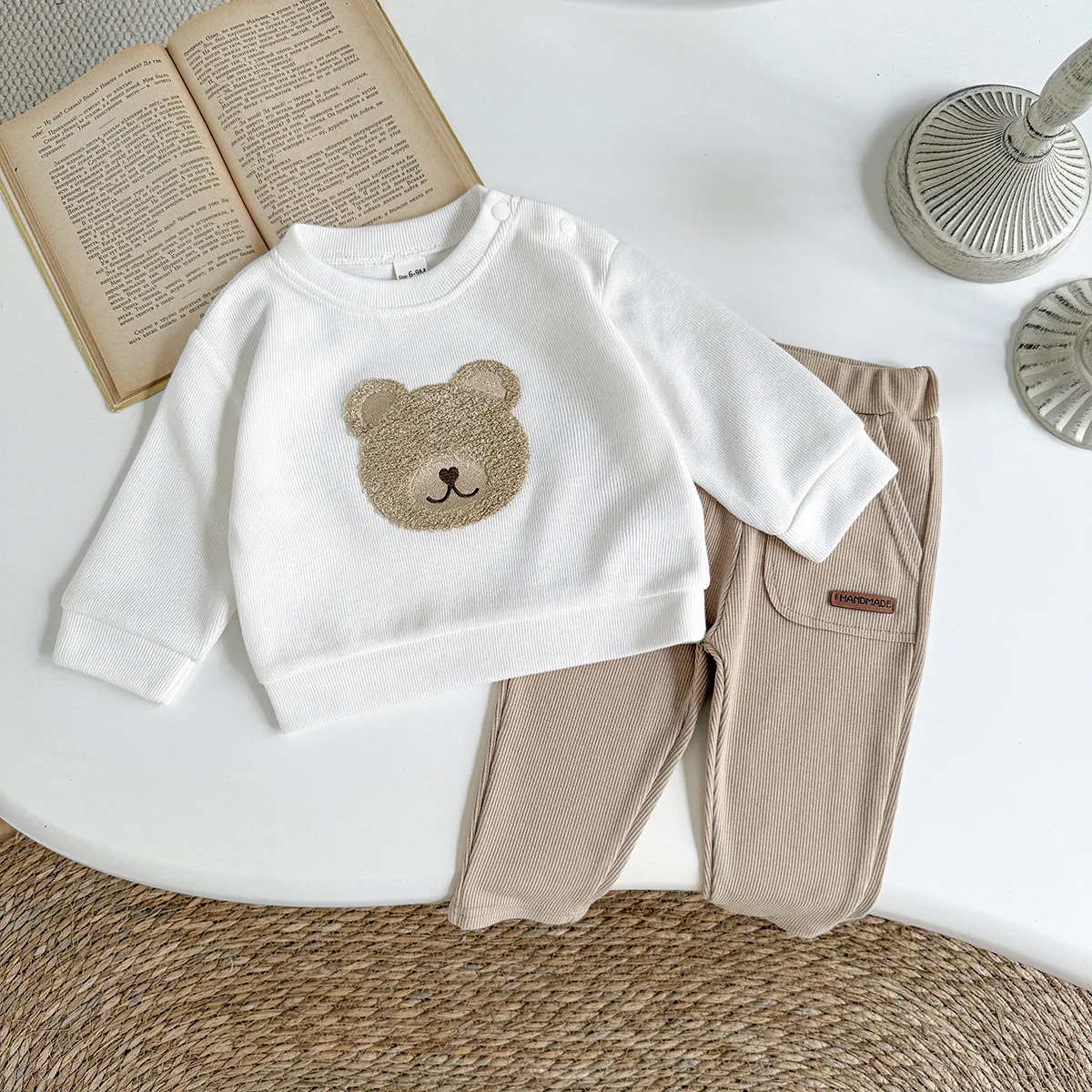 Conjunto bebé manga larga y pantalón largo estilo coreano - imagen 4