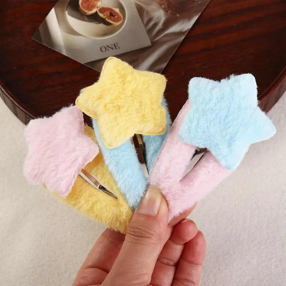 Pinza para el pelo de felpa con forma de estrella estilo minimalista - imagen 4