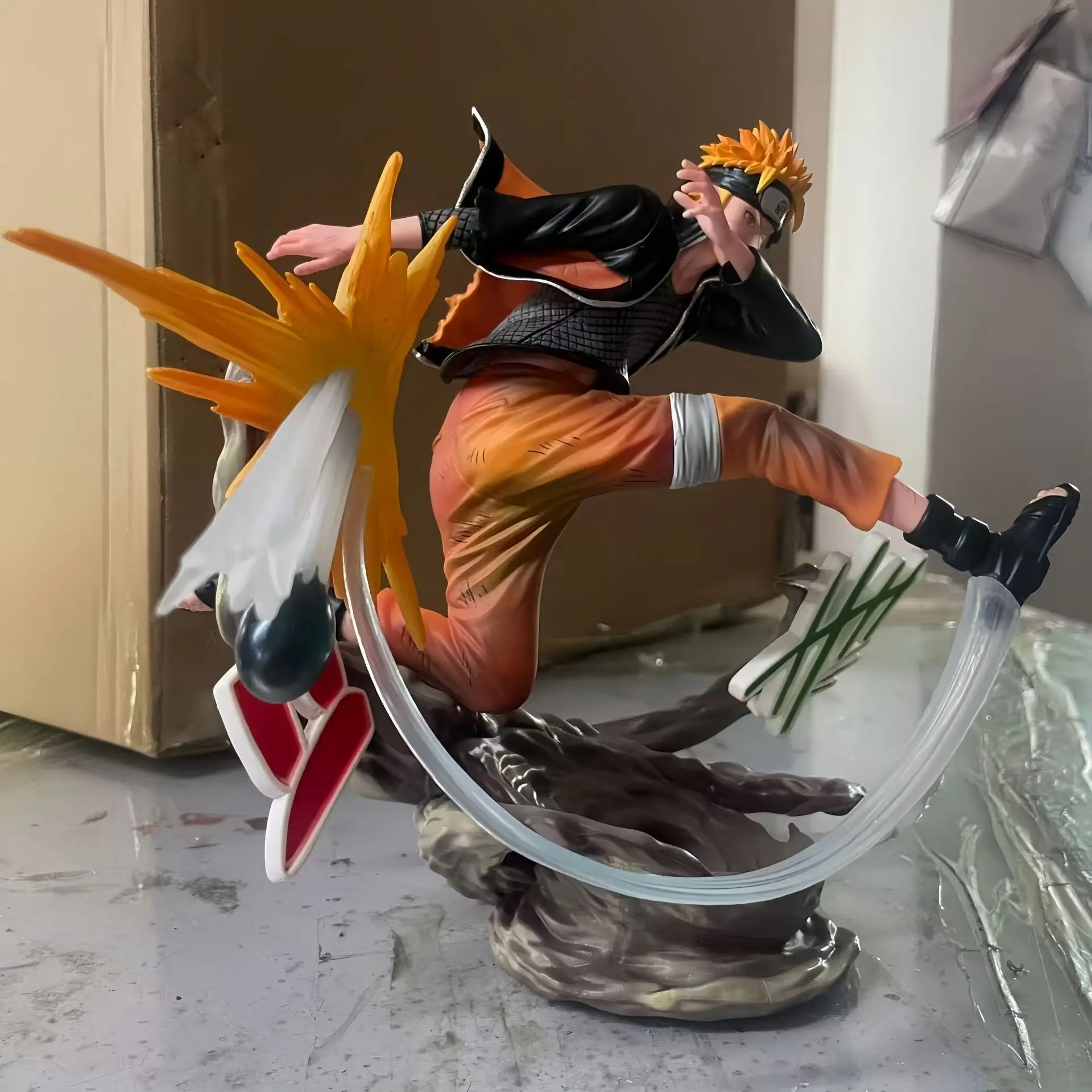 Naruto coleccionable para exhibición en escritorio