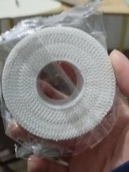 Venda autoadhesiva elástica blanca para niños en boxeo y fútbol
