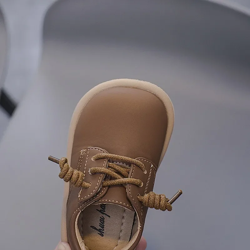 Zapatos de piel inglesa para bebé – Cómodos y antideslizantes - imagen 4