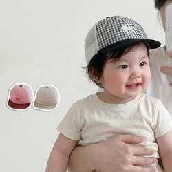 Gorra béisbol infantil protección solar a cuadros con bordado pony