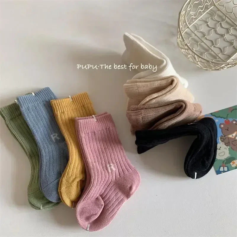 Calcetines de algodón con letras para niños – Suaves y a la moda - imagen 5