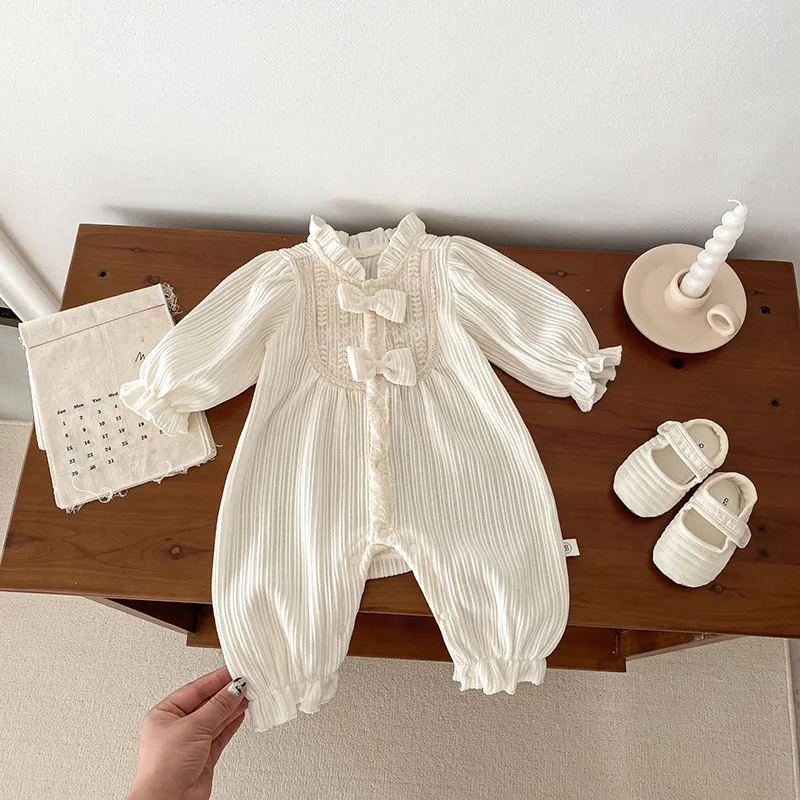 MILANCEL Mameluco beige para niña – Confeccionado en tejido suave