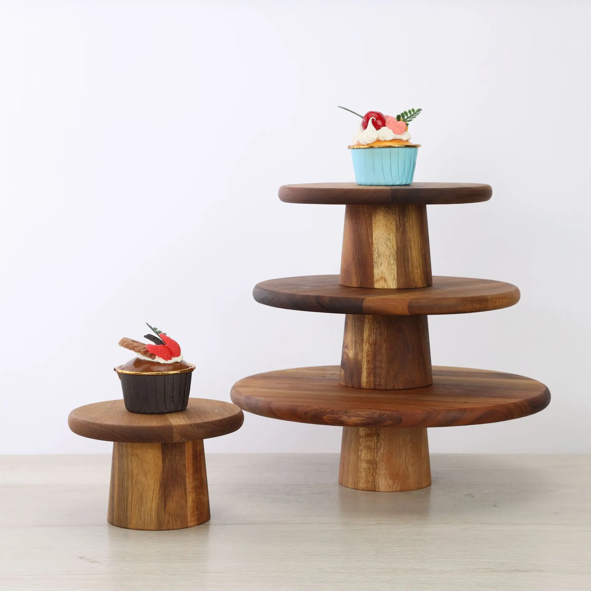 Soporte para pasteles de madera multiusos con cupcakes y postres - imagen 4