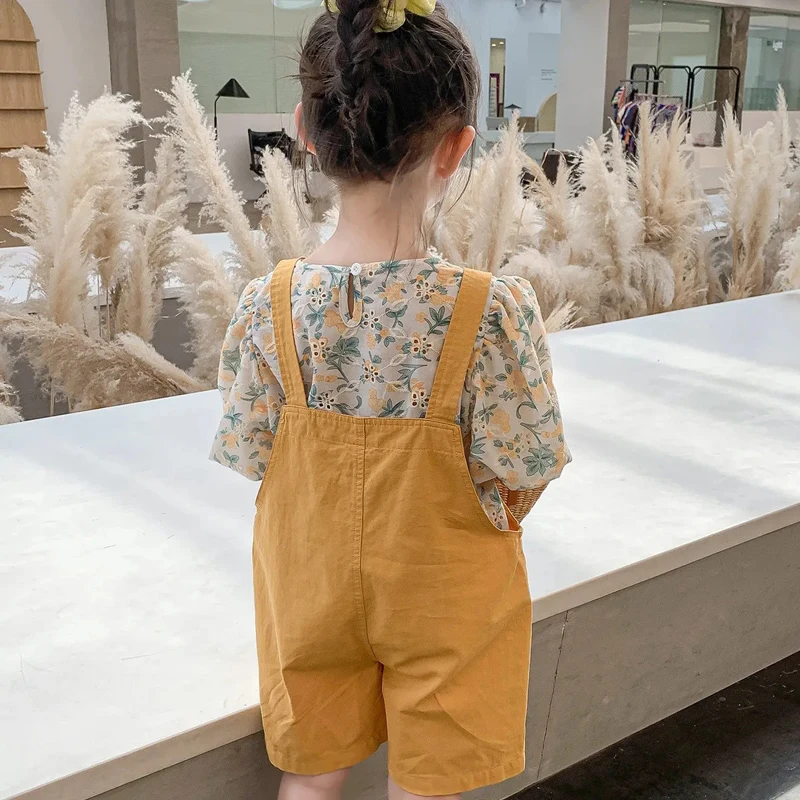 Mono veraniego de color puro para niña – Pantalón corto con tirantes - imagen 3