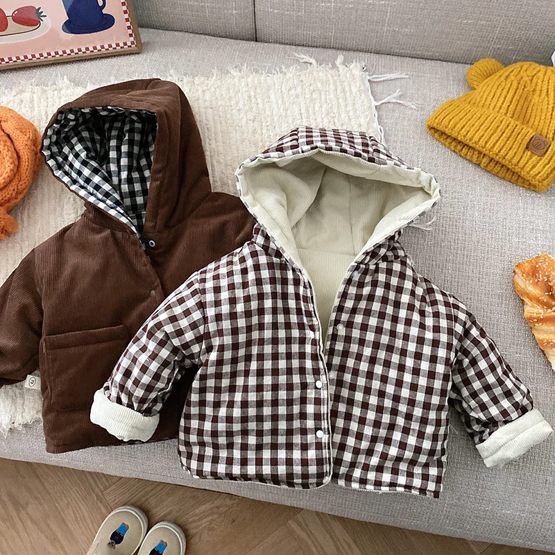 Chaqueta de pana a cuadros para bebé informal en invierno