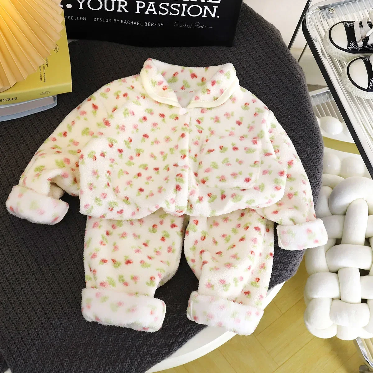 Pijama de franela infantil con estampado dibujos animados