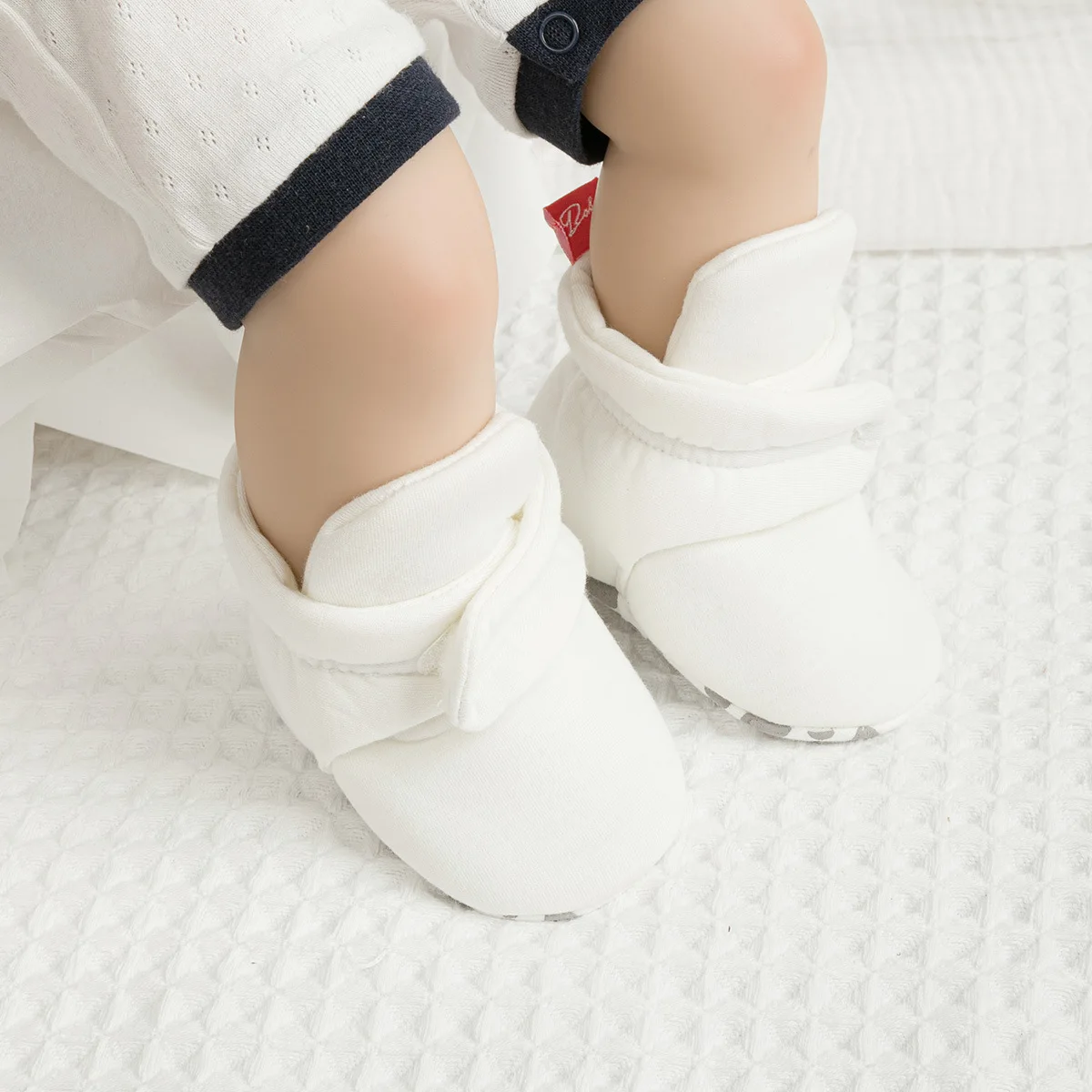 Zapatitos de primeros pasos antideslizantes para bebé – Suaves y cómodos - imagen 4