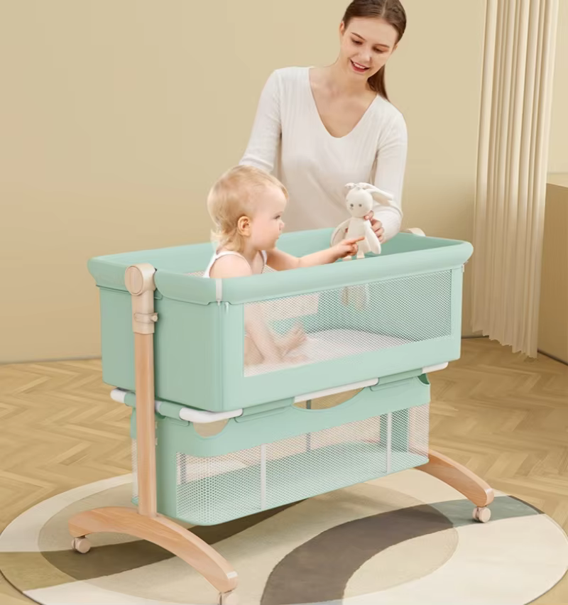 Cuna en habitación infantil