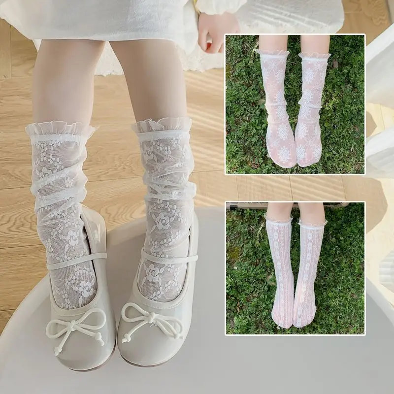 Calcetines de bebé altos blancos con encaje floral y volantes - imagen 5