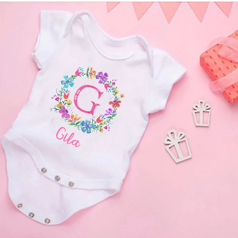 Mono personalizado con corona de flores para niña – Regalo bebé recién nacida - imagen 5