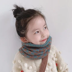Bufanda para niños de cuello suave a cuadros en invierno bebé