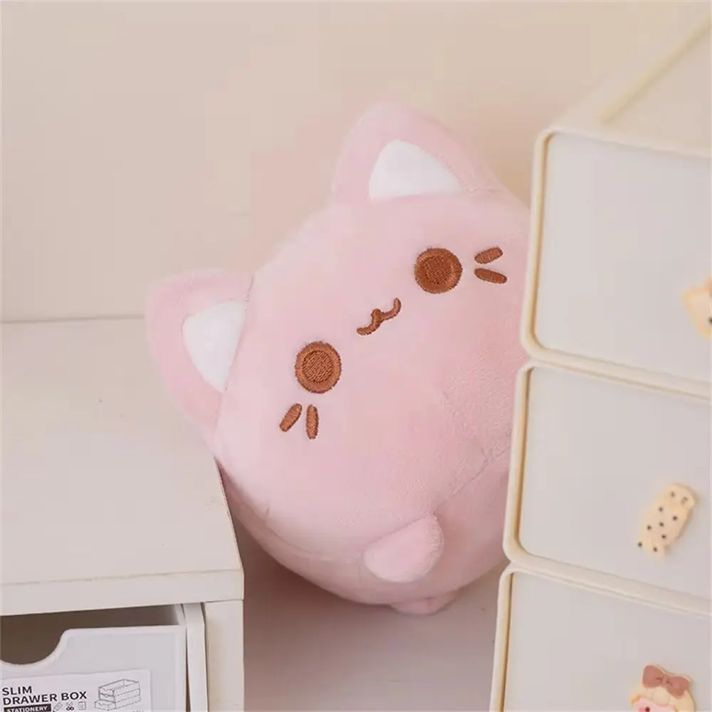 Muñecos suaves de gatitos