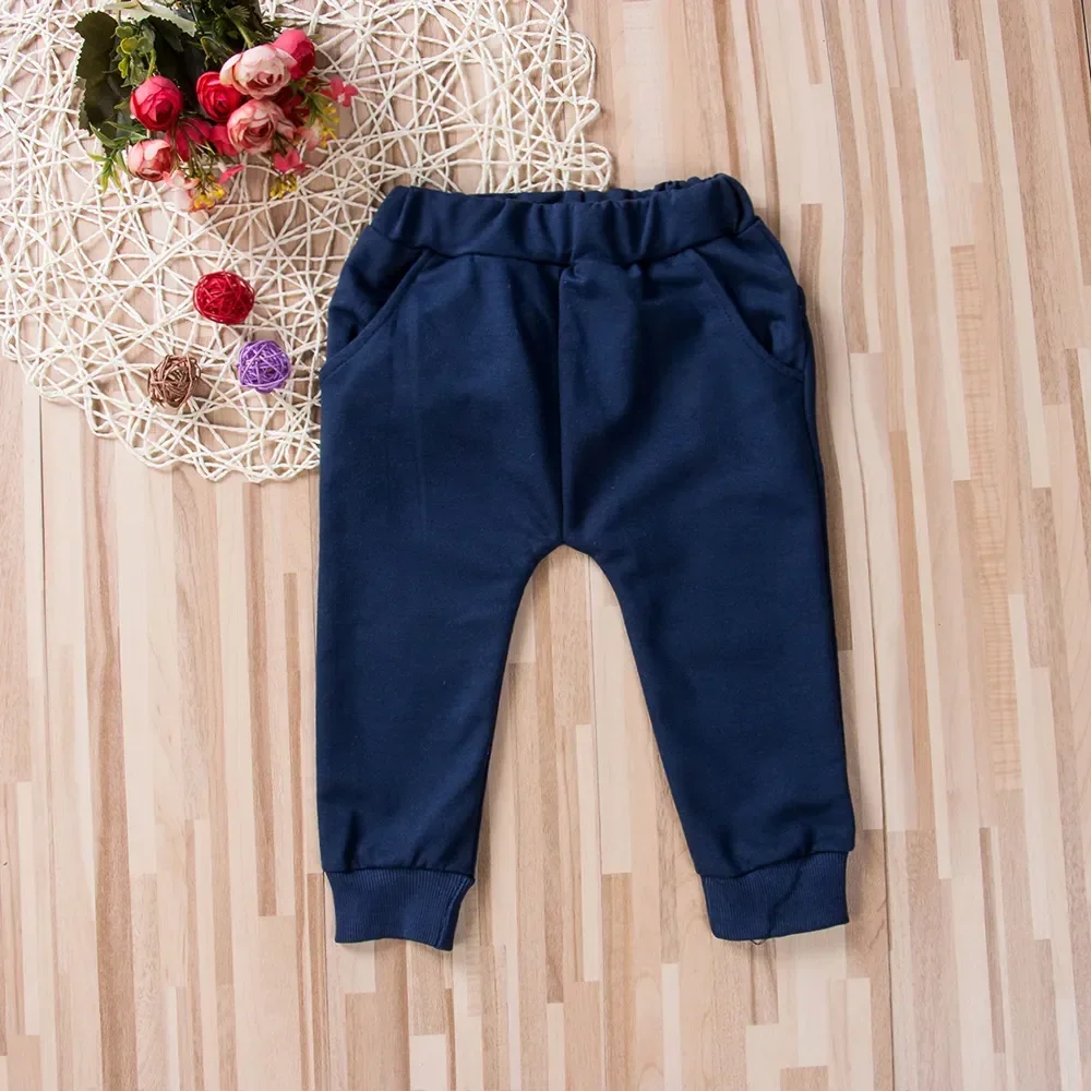Pantalones con diversos diseños infantiles