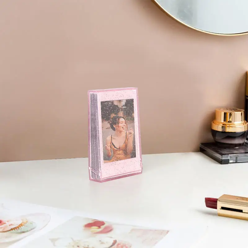 Portafotos transparente como pieza de escritorio