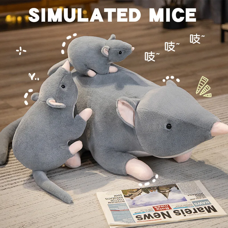 Comparativa de tamaño del ratón de peluche con otros objetos