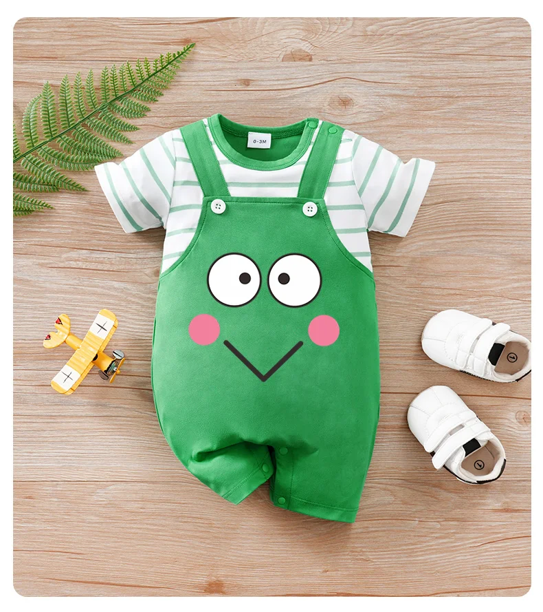 Pijama de una pieza de manga corta para niño