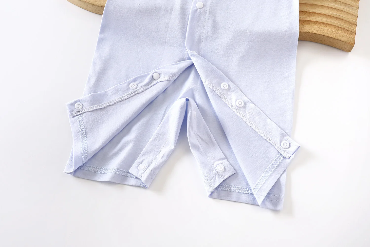 Ropa de dormir para recién nacido y uso cotidiano