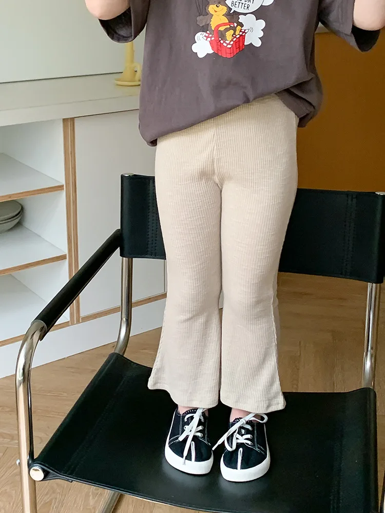 Presentación del conjunto de pantalones