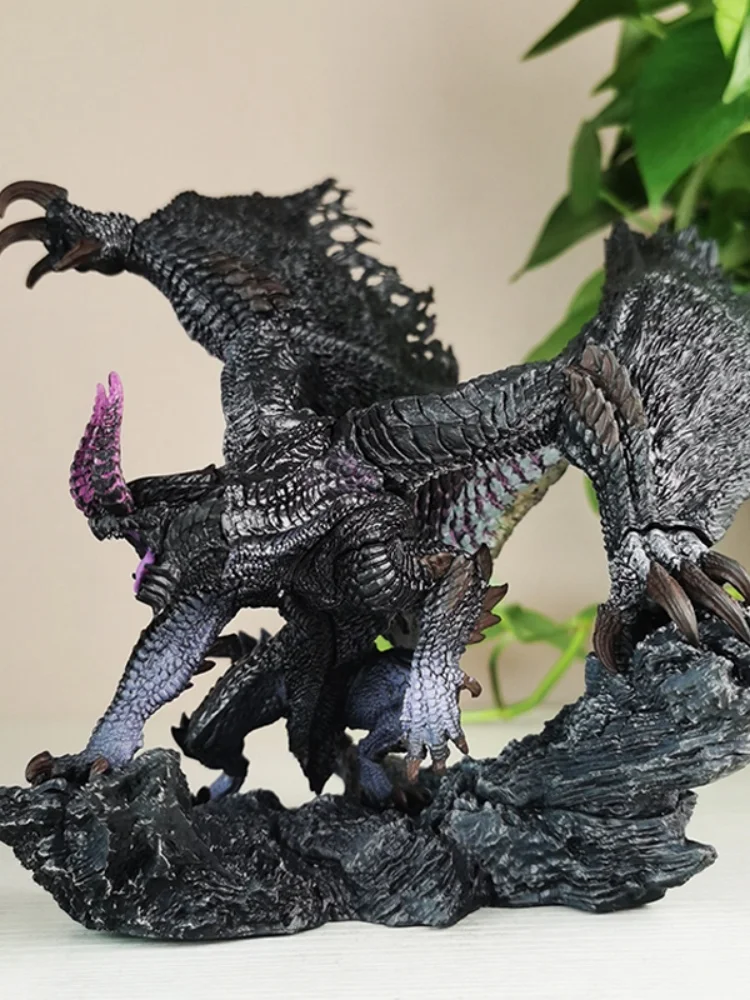 Figura Gore Magala juvenil en vista general