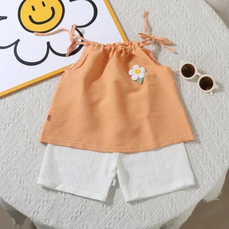 Conjunto de verano para niña chaleco floral y shorts - imagen 2