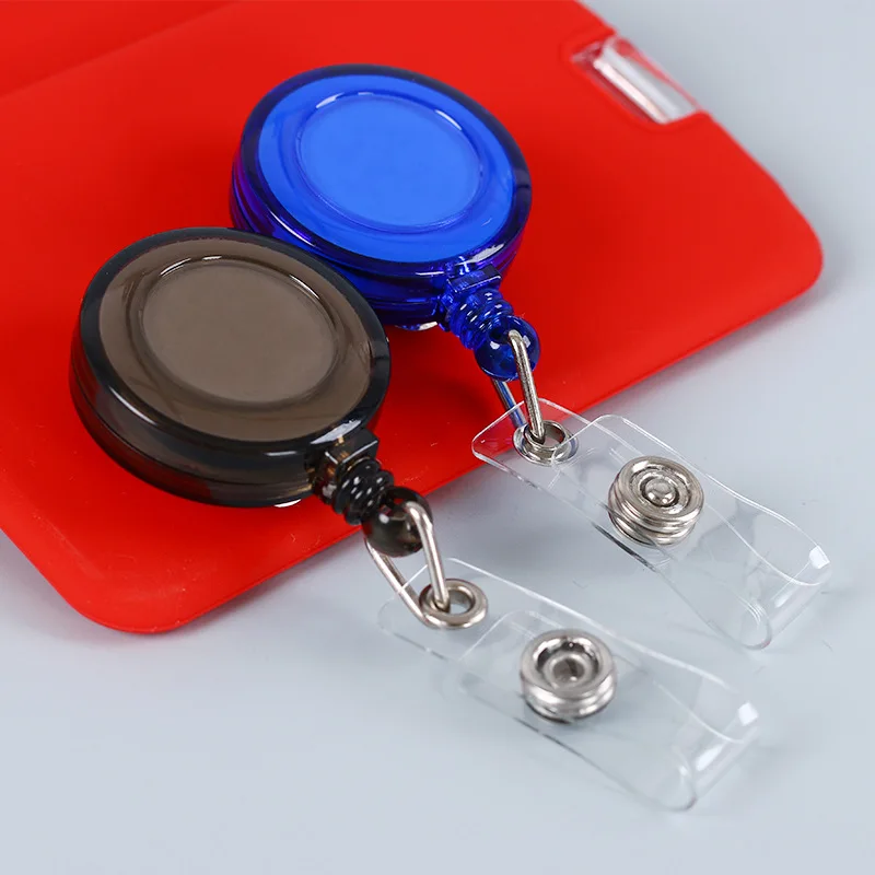 Insignia retráctil con cordón y etiqueta para niños - imagen 3