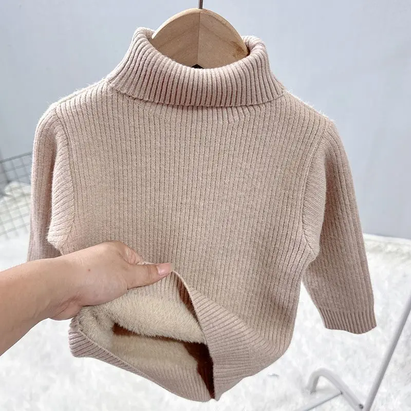 Suéter acolchado para niños en talla 140